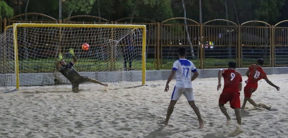 تصاویر| دیدار فوتبال ساحلی فولاد هرمزگان و ملوان بندرانزلی