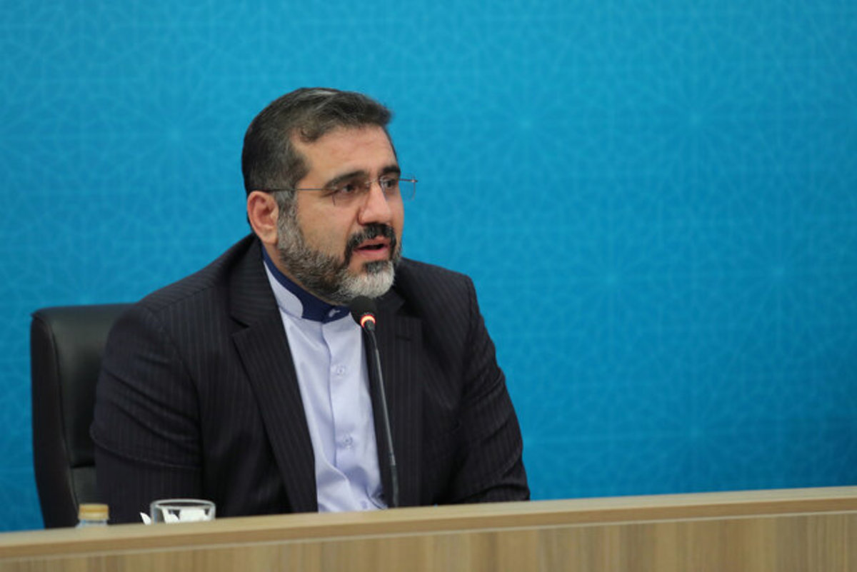 وزیر ارشاد: پروانه خبرنگاری و روزنامه‌نگاری صادر می‌شود