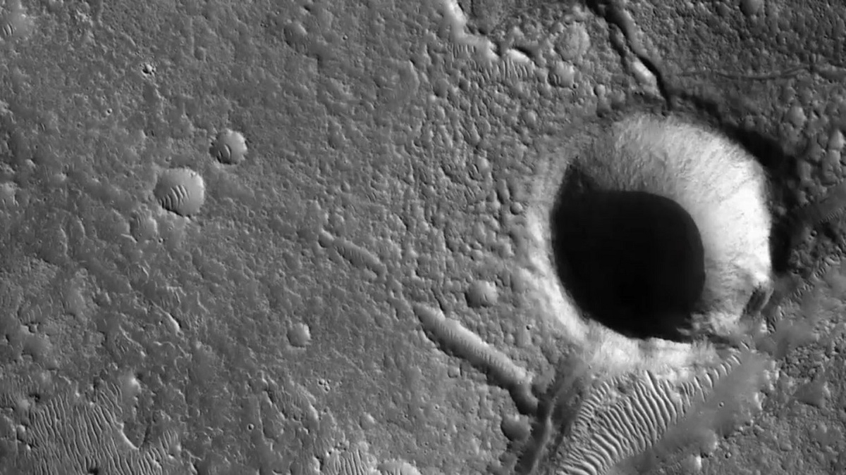 فیلم جدید ناسا از دهانه خیره کننده مریخ