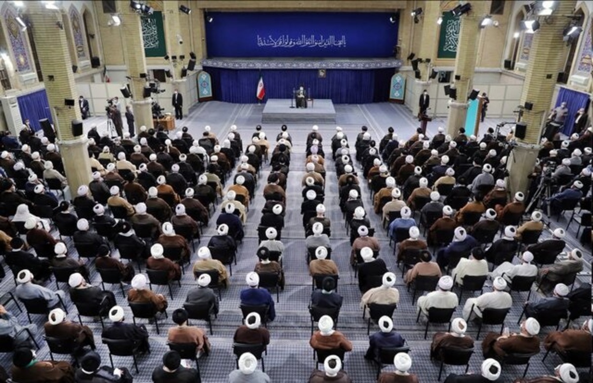 رهبر انقلاب: به بهانه حجاب، همان تلاش‌های ناکام در حال تکرار است/ تفاوت گفتار و رفتار امام جمعه مستمع را سر لج می‌آورد