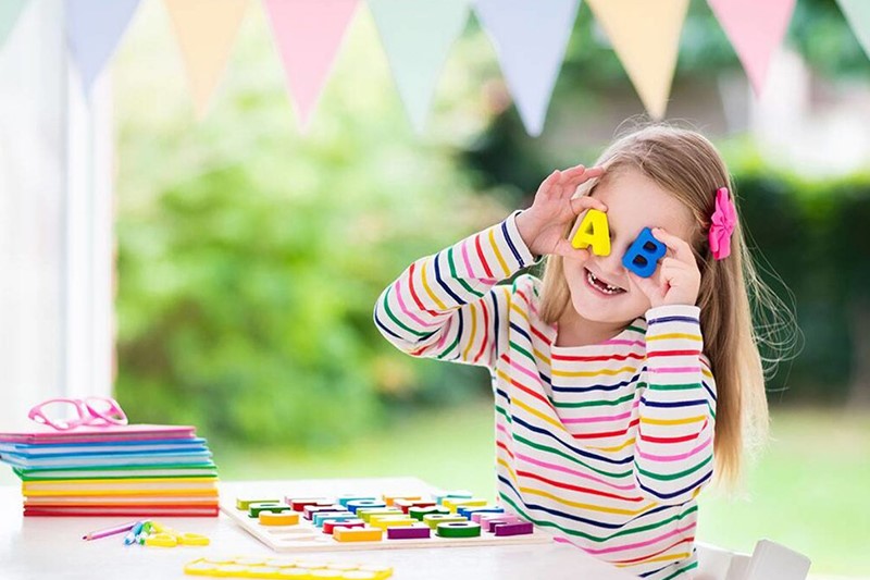 بهترین راههای آموزش زبان انگلیسی به کودک بهترین راههای آموزش زبان انگلیسی به کودک