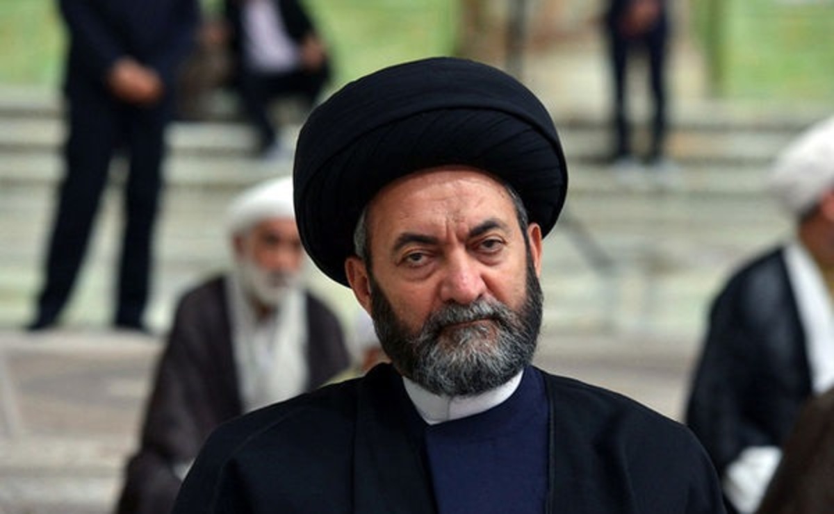 امام جمعه اردبیل: امام جمعه نباید فحش بگوید، طرد کند و عصبانی شود