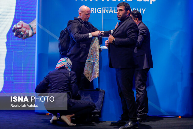 آبرویمان بر سر  آبرویمان بر سر