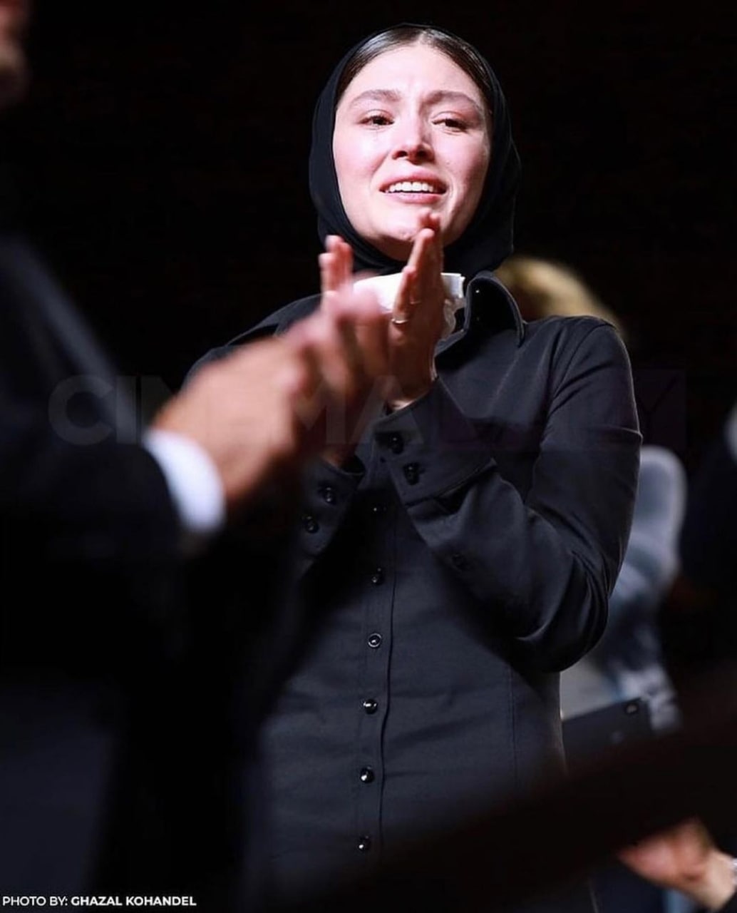 عاشقانه فرشته حسینی برای نوید با چشم‌های اشکی