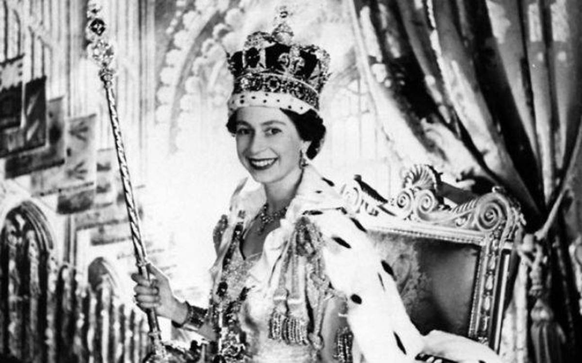 فیلم| ۷۰ سال پیش؛ تاج‌گذاری ملکه الیزابت دوم
