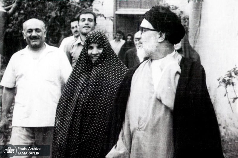 عکسی دیده نشده از آیت الله طالقانی و همسرش