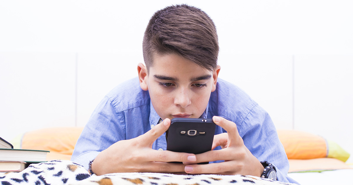 چطور اعتیاد نوجوانان به شبکه‌های اجتماعی را کنترل کنیم؟