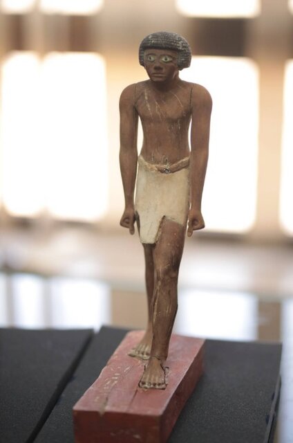 عکس| بلژیک مجسمه‌های قاچاق را پس داد