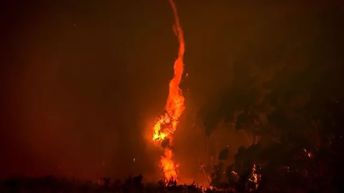 فیلم| تشکیل گردباد آتشین در فرانسه