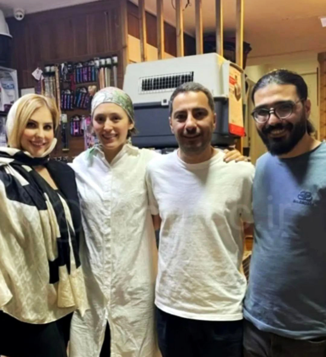 تیپ ست و سفید نوید و فرشته حسینی در یک دورهمی!