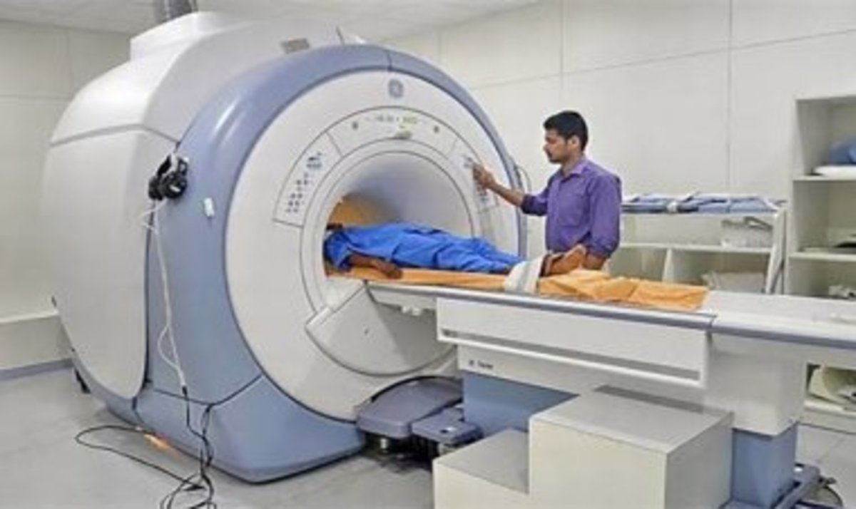 فیلم| بلعیده شدن یک زن در دستگاه MRI در بهبهان