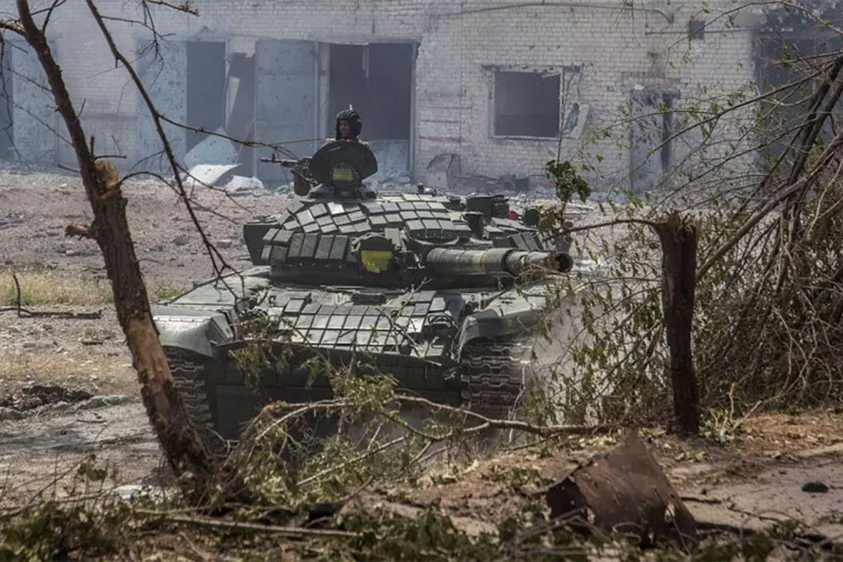 فیلم| لحظه تسلیم شدن تانک ارتش روسیه در خرسونِ اوکراین