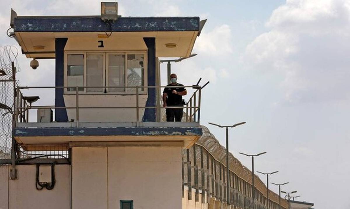 ۲۰ زندانی فلسطینی دست به اعتصاب غذا زدند