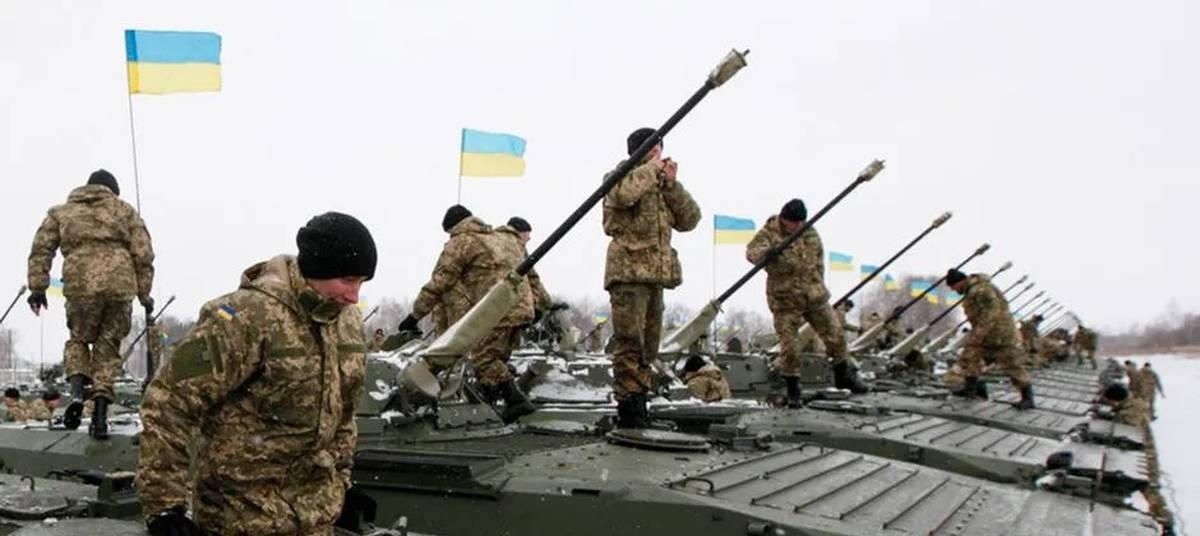 فشار بر انبار‌های تسلیحاتی اروپایی ها/ اروپا برای کمک به اوکراین سلاح کم دارد