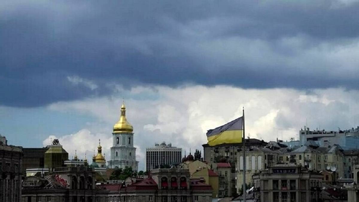 آژیر خطر حمله موشکی در سراسر اوکراین