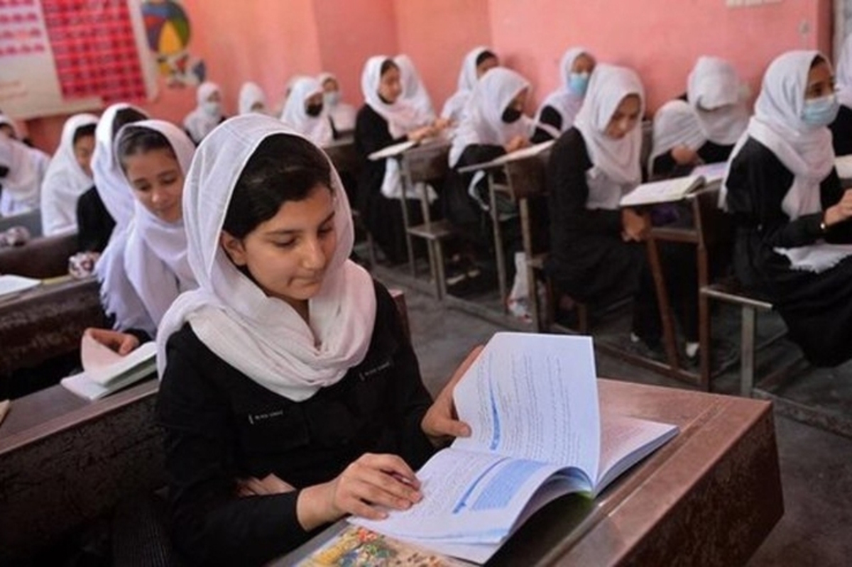 طالبان: مشورت‌ها برای بازگشایی مدارس دخترانه جریان دارد