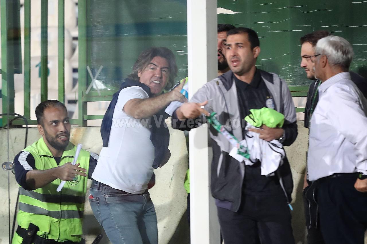 عکس| ریکاردو آزادی را به هم ریخت/رگیری ساپینتو با فیلمبردار تلویزیون عکس| ریکاردو آزادی را به هم ریخت/رگیری ساپینتو با فیلمبردار تلویزیون