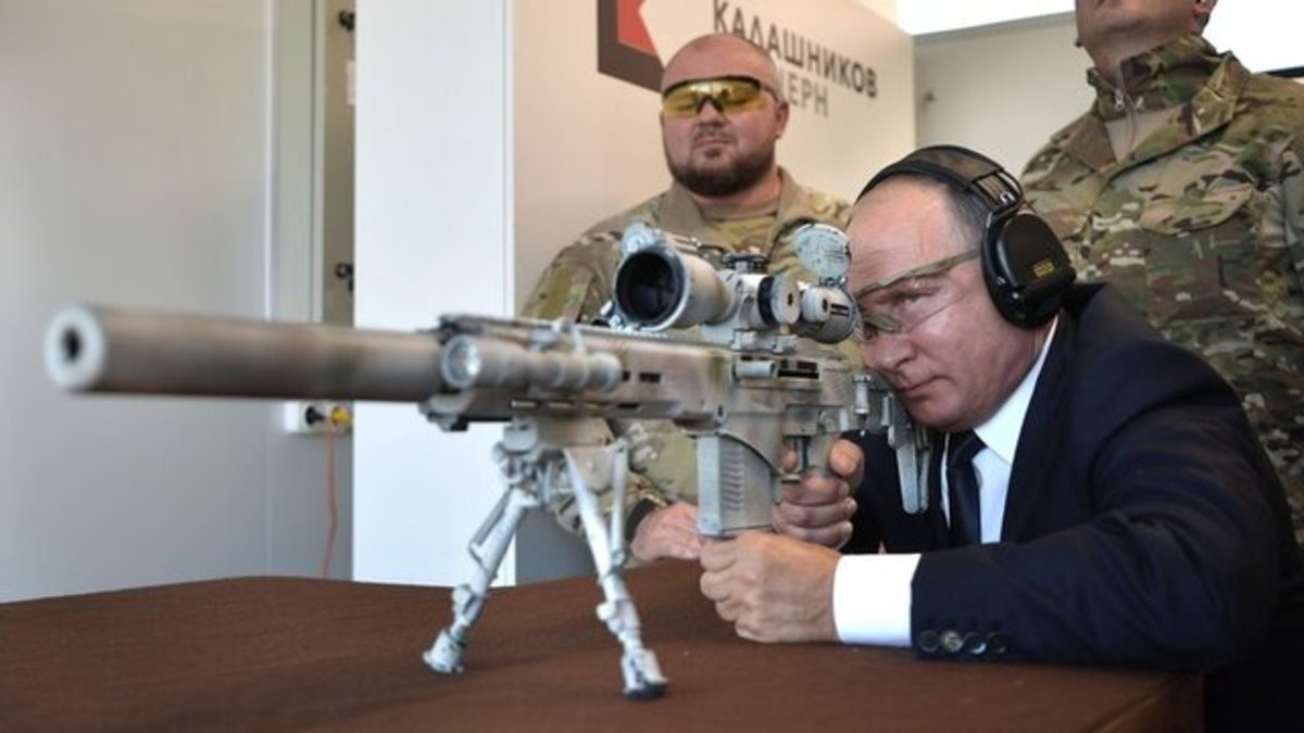 پسکوف: پوتین دوست دارد اسلحه‌های جدید را شخصا امتحان کند