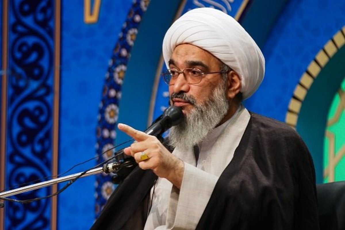 امام جمعه بوشهر: امروز جهان به ایران به عنوان پرچمدار آزادی‌خواهی نگاه می‌کند