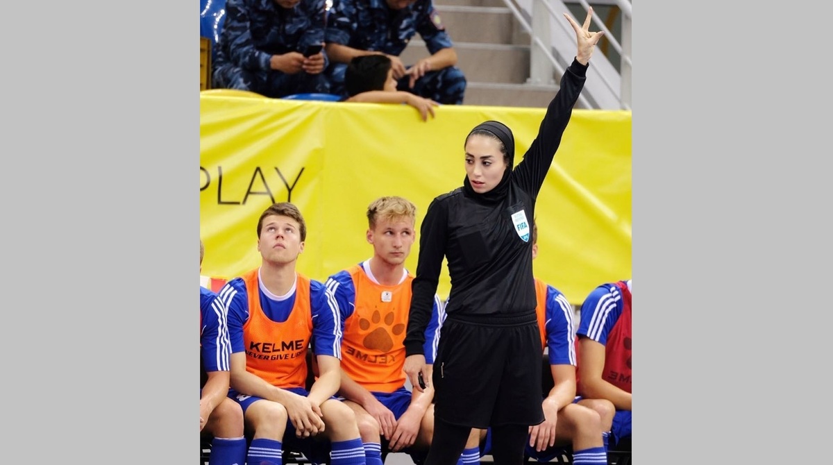 فیلم| لحظاتی از قضاوت داور زن ایرانی در رقابت‌های فوتسال جام ملت‌های آسیا