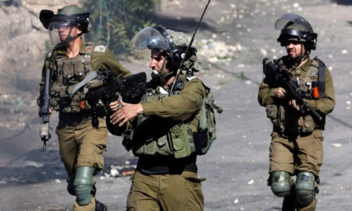 زخمی شدن ۱۲ فلسطینی در پی یورش نظامیان اسرائیل