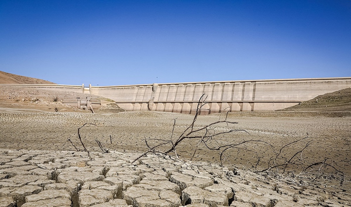 تصاویر| خشک شدن سد اکباتان همدان