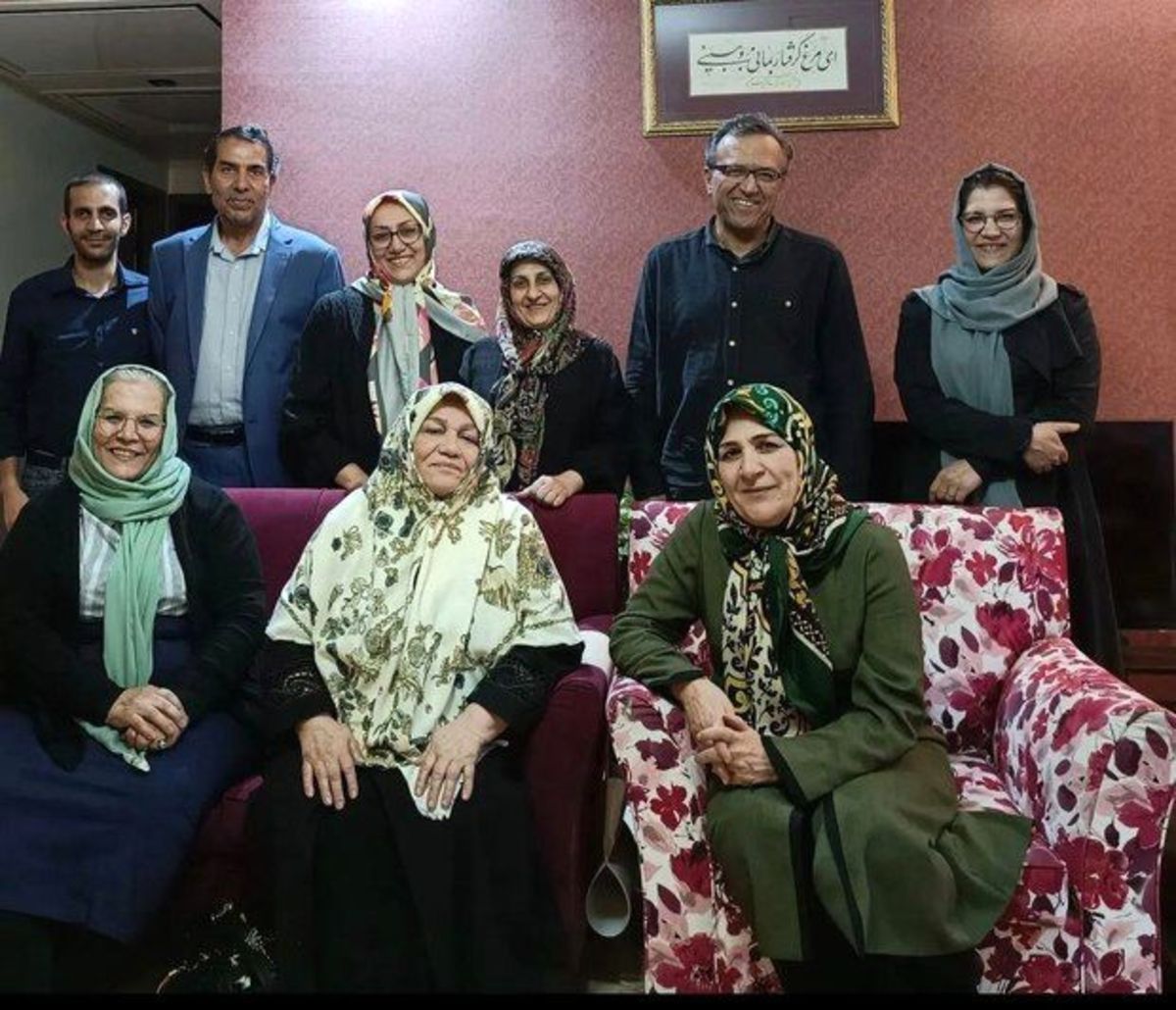 دیدار جمعی از فعالان سیاسی با همسر مصطفی تاجزاده