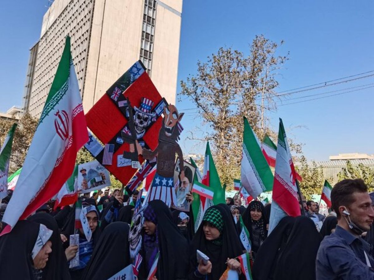 تصاویر| گزارش راهپیمایی ۱۳ آبان ۱۴۰۱؛ دولت انقلابی، انتقام، انتقام!