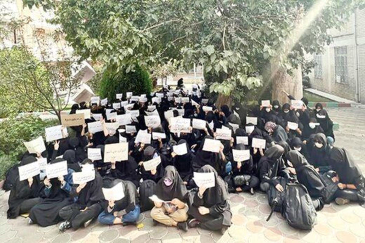 تعلیق شبانه ۱۵۰ دانشجوی دانشگاه الزهرا