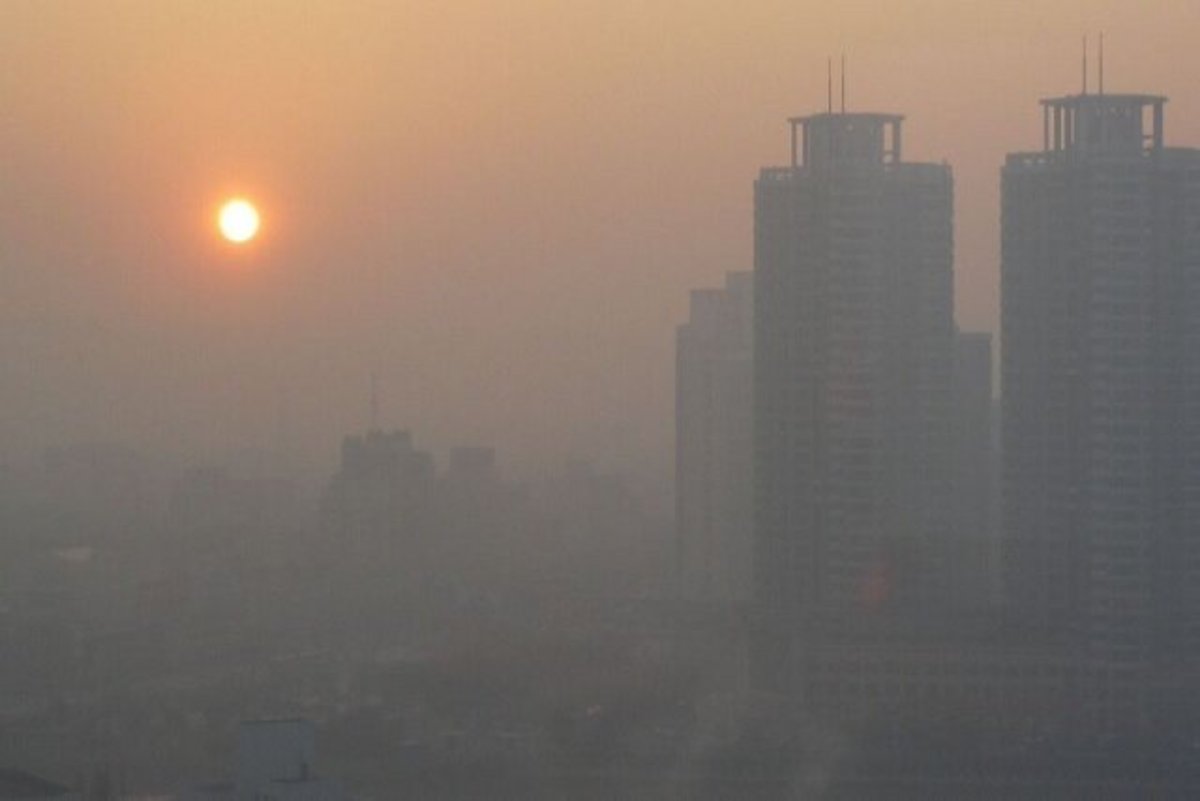 تشدید آلودگی هوای تهران و کرج/ پایداری جوی در ۵ شهر