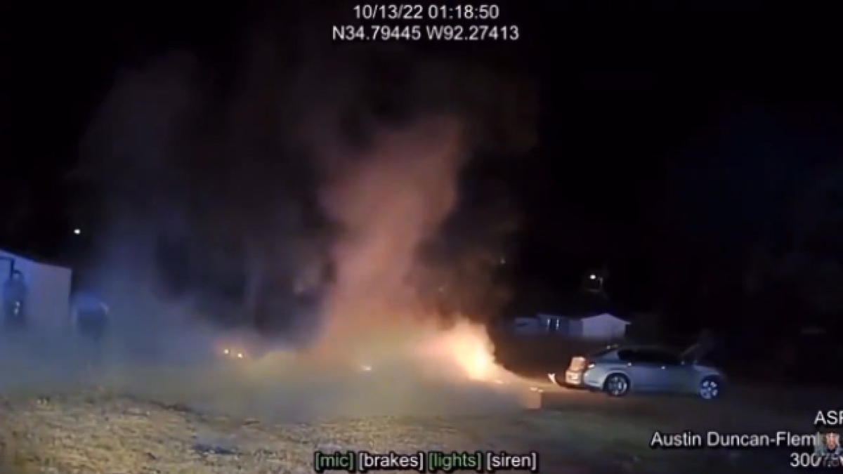 فیلم| آتش گرفتن موتورسوار هنگام فرار از دست پلیس