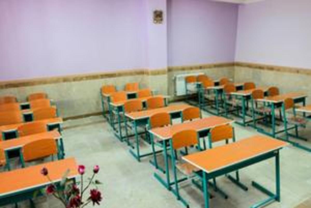 مدارس منطقه سیستان فردا شنبه دایر است