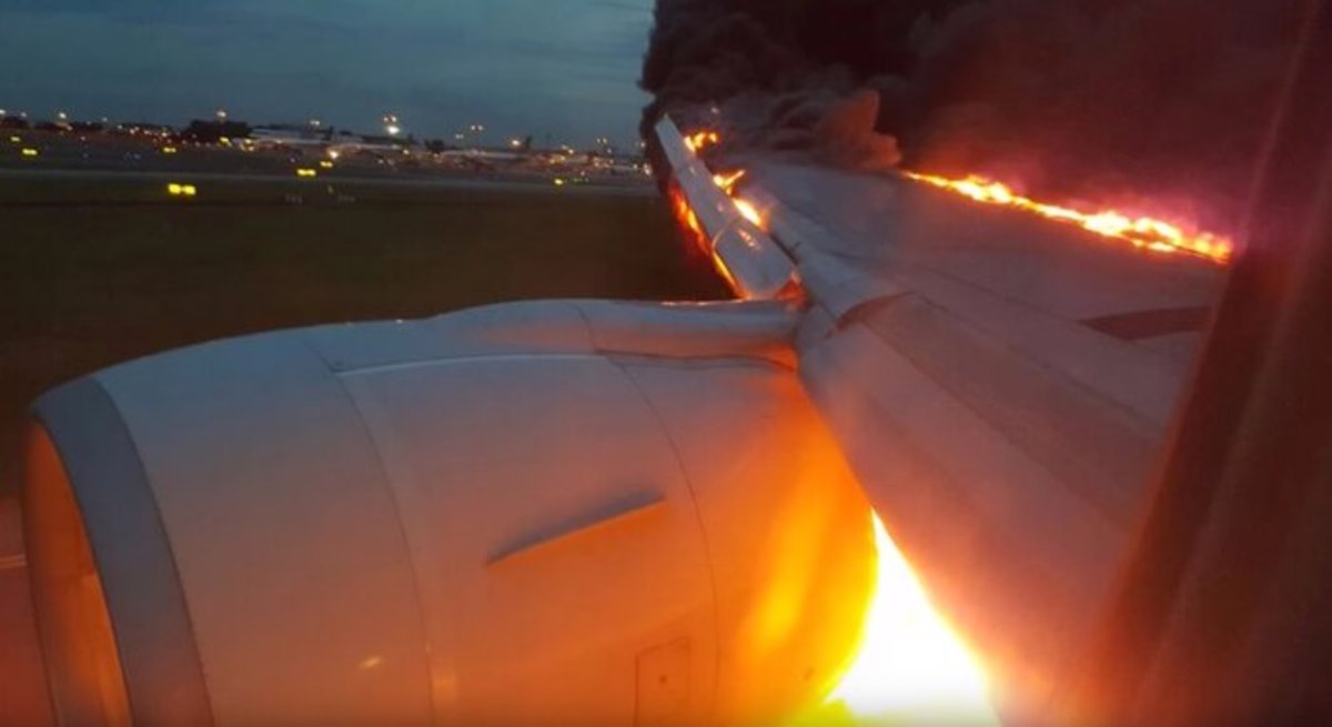 فیلم| لحظه ترسناک آتش گرفتن موتور ایرباس در دهلی‌نو
