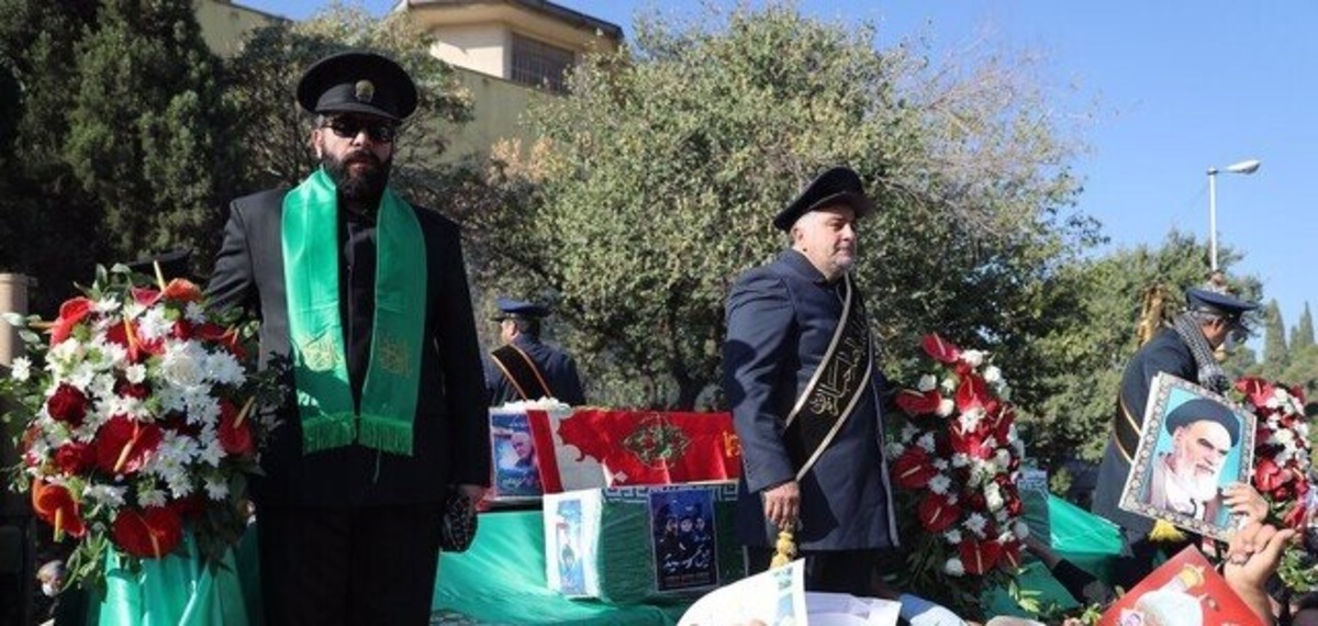 ۶ شهید حمله تروریستی شیراز در صحن شاهچراغ آرام گرفتند