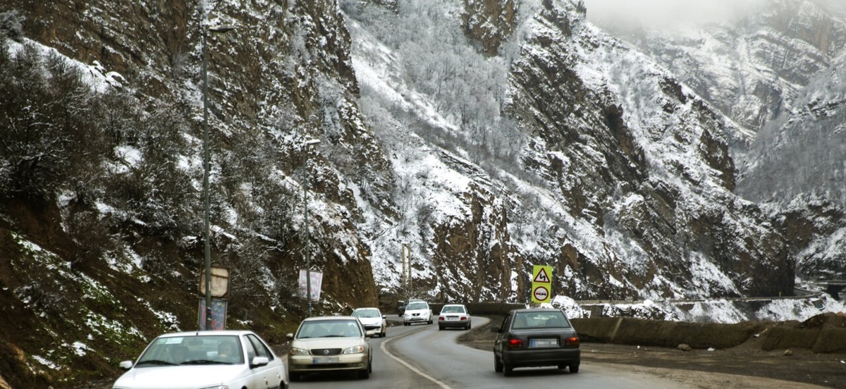 آخرین وضعیت ترافیک در جاده‌های کشور؛ بارش برف و باران در ۸ محور
