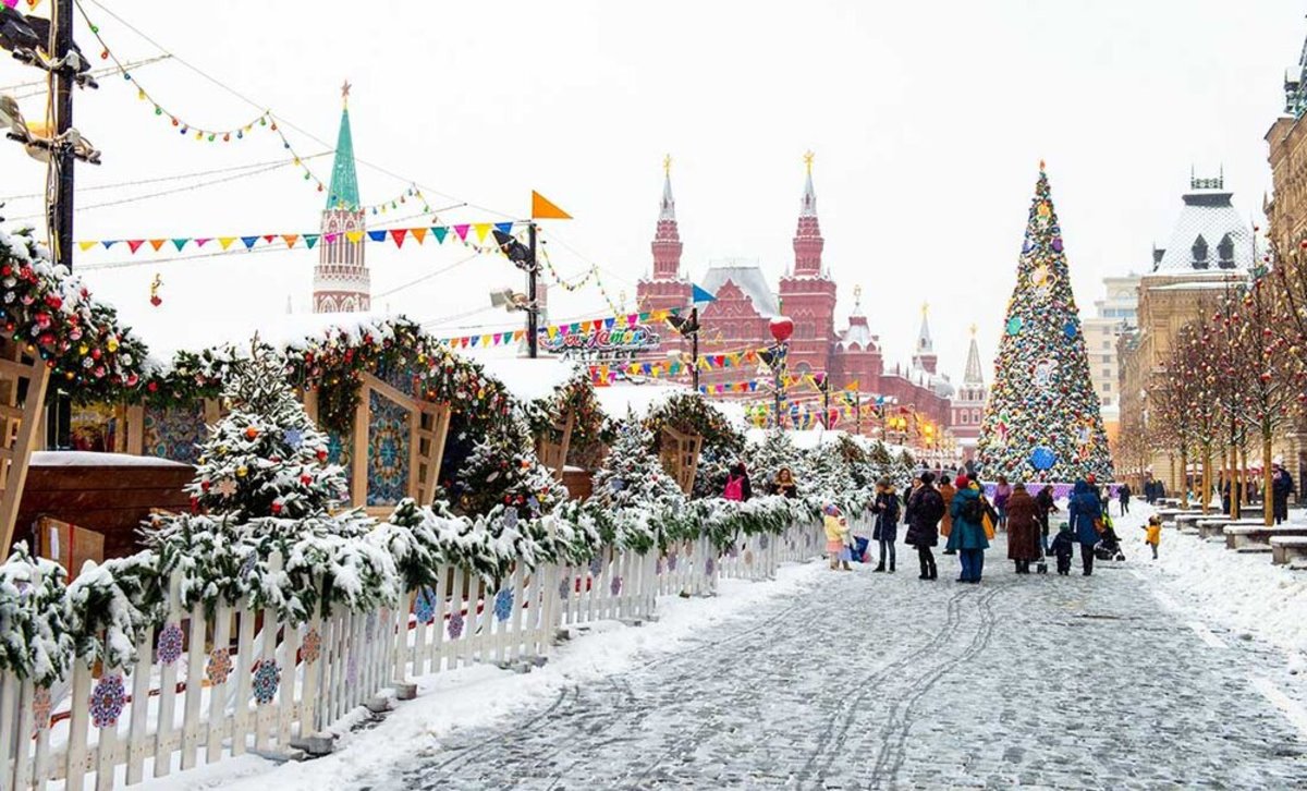 فیلم| حال و هوای کریسمسی در خیابان‌های روسیه