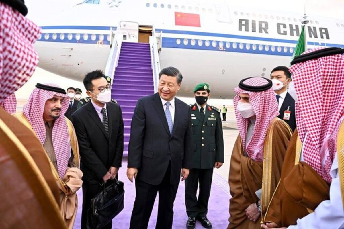 رئیس‌جمهور چین وارد عربستان شد