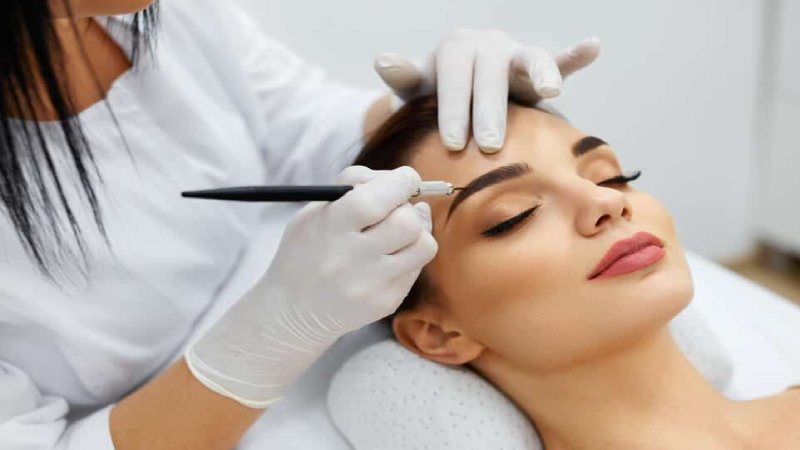 گل گیس، بهترین آموزشگاه آرایشگری برای آموزش میکروبلیدینگ ابرو تفاوت میکروبلیدینگ ابرو و میکروپیگمنتیشن