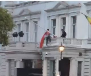 چرا روابط ایران و انگلیس به «دیوارنویسی» رسید؟ / دیوارها سخن میگویند چرا روابط ایران و انگلیس به «دیوارنویسی» رسید؟ / دیوارها سخن میگویند