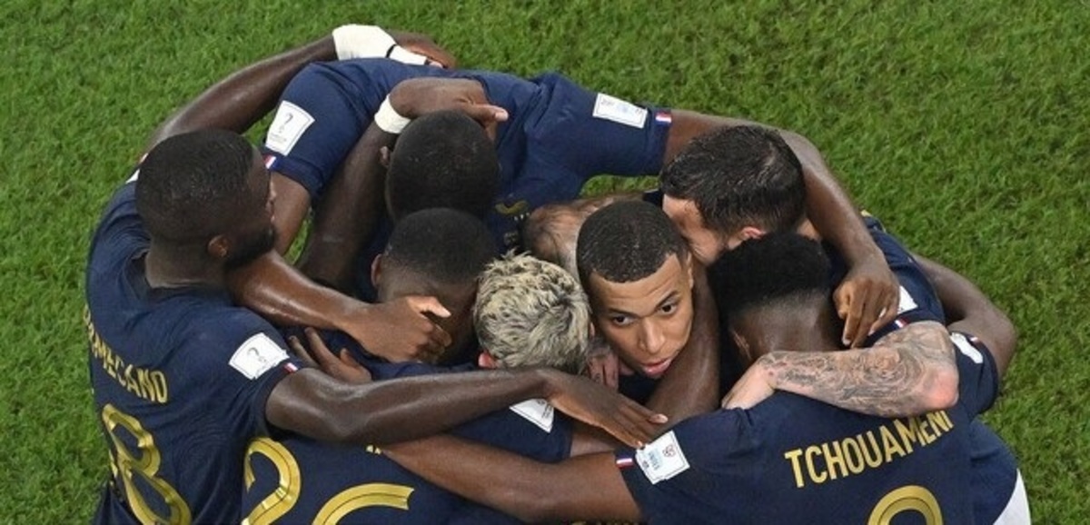 فرانسه اولین صعود کننده جام با شکستن 