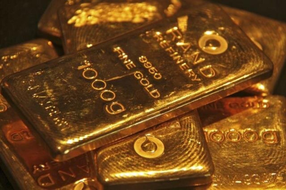کاهش قیمت طلا با افزایش دلار