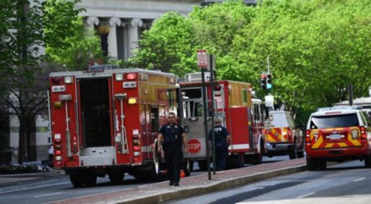 مسلمانان و یهودیان آتش‌نشان در واشنگتن دی سی نباید ریش بگذارند!