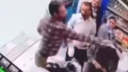 فیلم| حمله با سطل ماست به دو شهروند بی‌حجاب و واکنش‌ها به آن