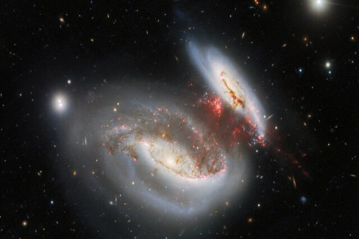 برخورد ۲ کهکشان «تافی» و ایجاد یک «آب‌نبات» غول‌پیکر کیهانی!