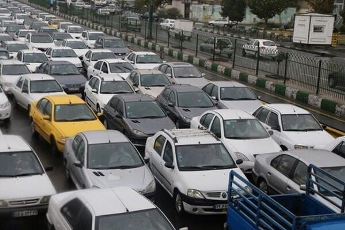 ترافیک نیمه‌سنگین در آزادراه قزوین - کرج
