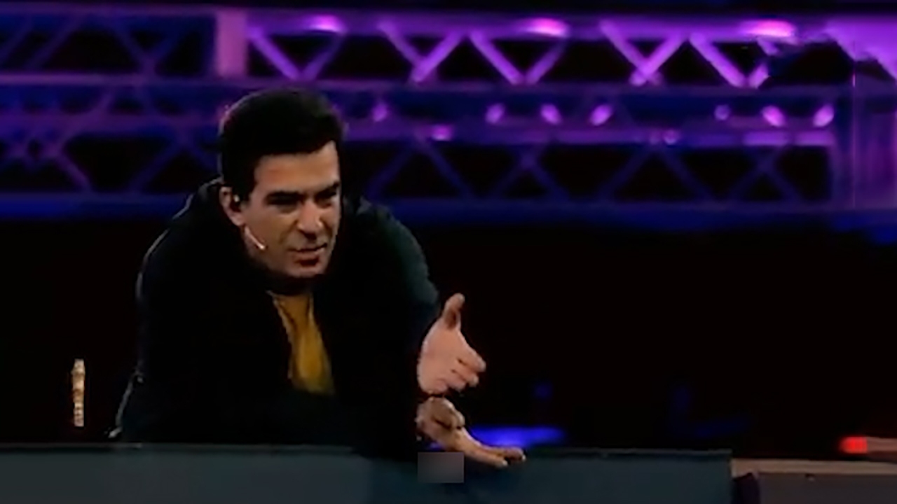 فیلم| وقتی شرکت کننده مسابقه قهرمان همه را سر کار گذاشت