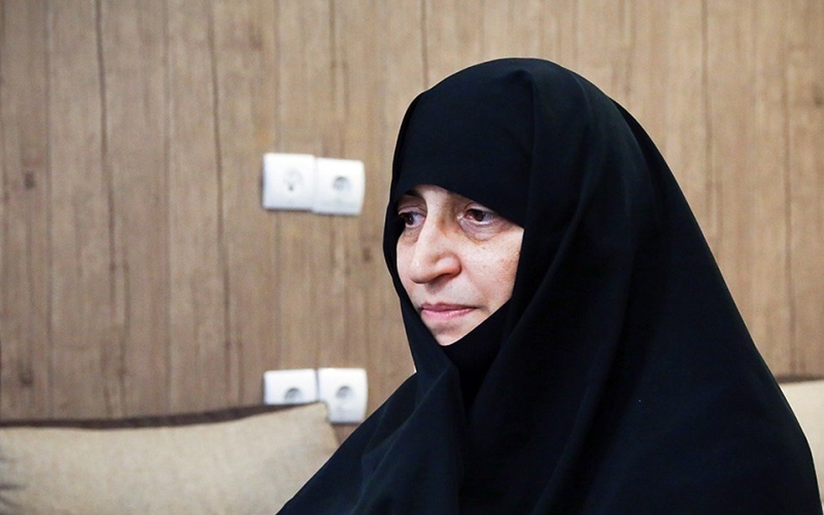 لاله افتخاری: وادار کردن همسر و فرزندان به شرکت در انتخابات، تکلیف است