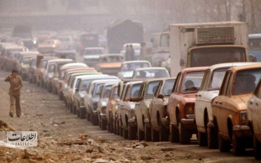 عکس| تصویر باورنکردنی از صف بنزین در سال ۱۳۵۷