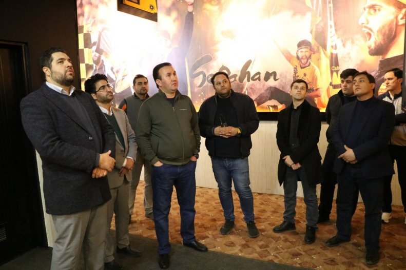 عکس| تاجیکها به دنبال برقراری ارتباط با سپاهان عکس| تاجیکها به دنبال برقراری ارتباط با سپاهان