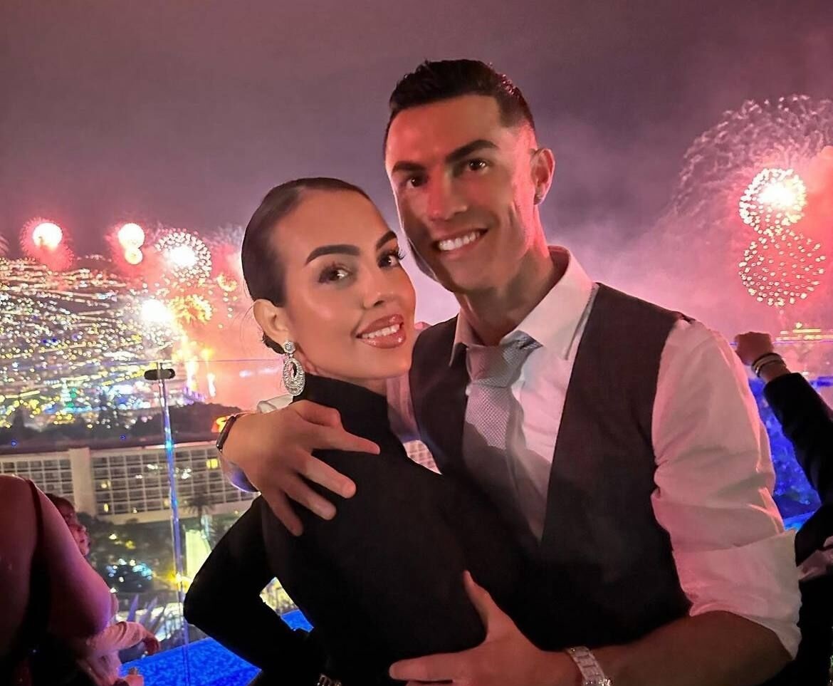 عکس | عاشقانه‌های رونالدو و جورجینا در شب سال نو